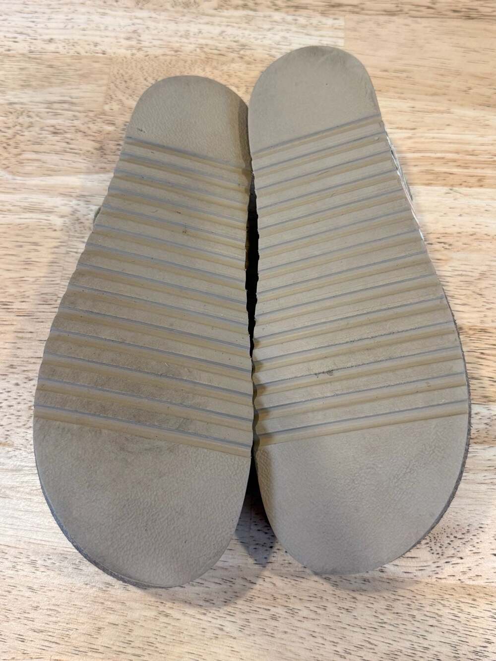 Taos Lola Geometric Multi Leather Thong Sandals - Picture 7 of 7